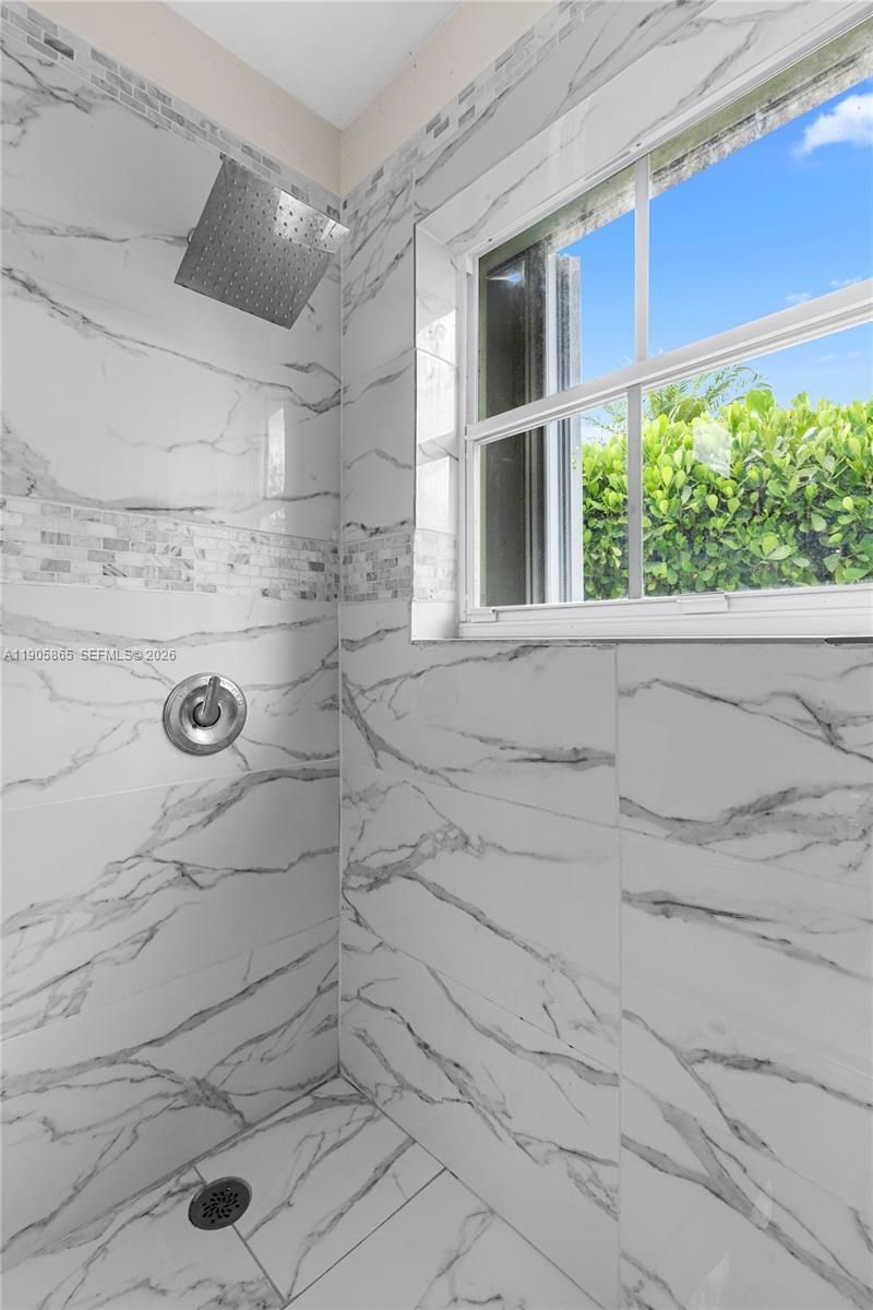 649 Willow Bend Rd, Weston, FL 33327 Photo