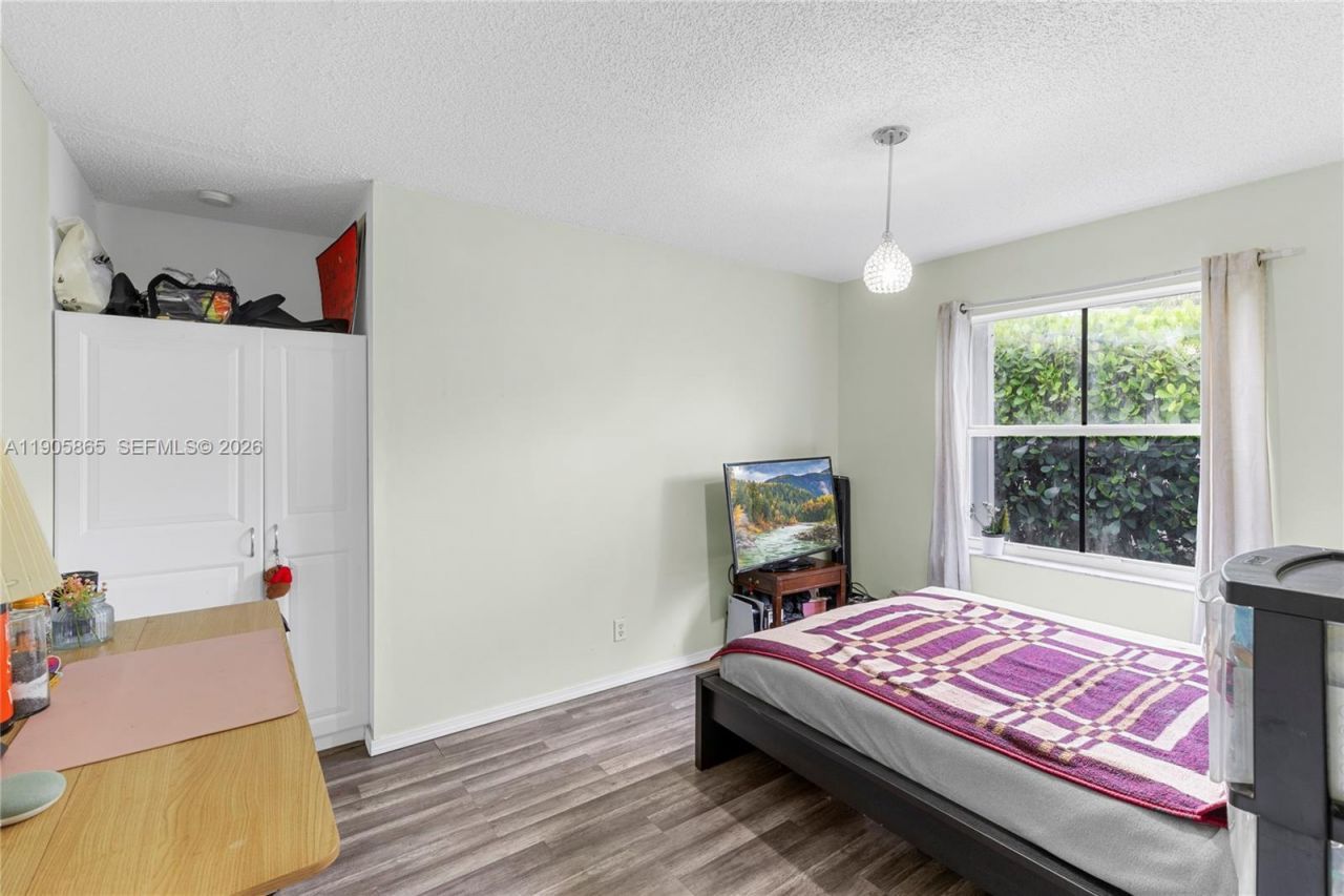 649 Willow Bend Rd, Weston, FL 33327 Photo