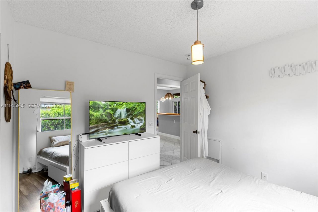 649 Willow Bend Rd, Weston, FL 33327 Photo