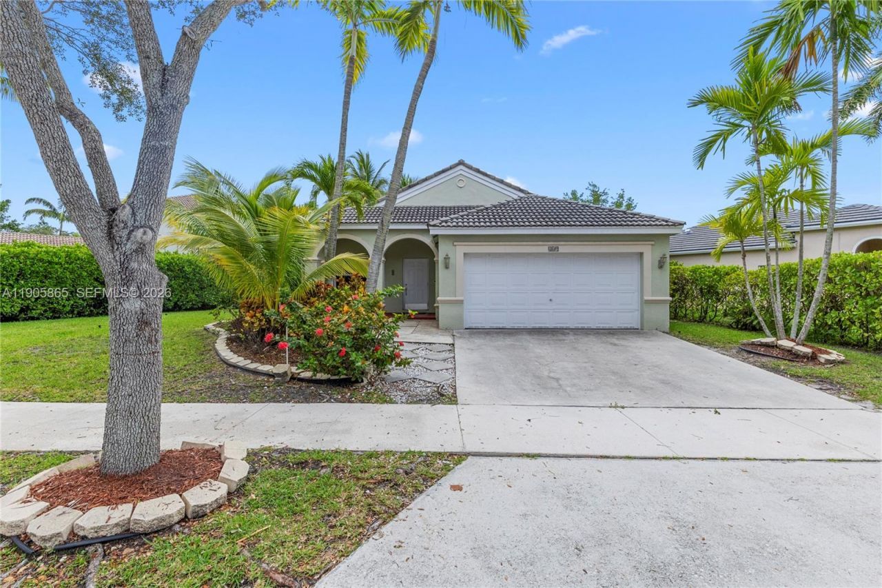 649 Willow Bend Rd, Weston, FL 33327 Photo