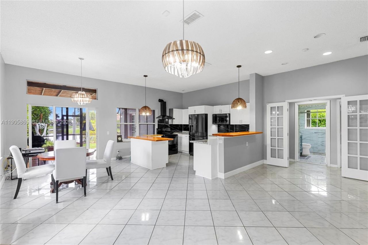 649 Willow Bend Rd, Weston, FL 33327 Photo