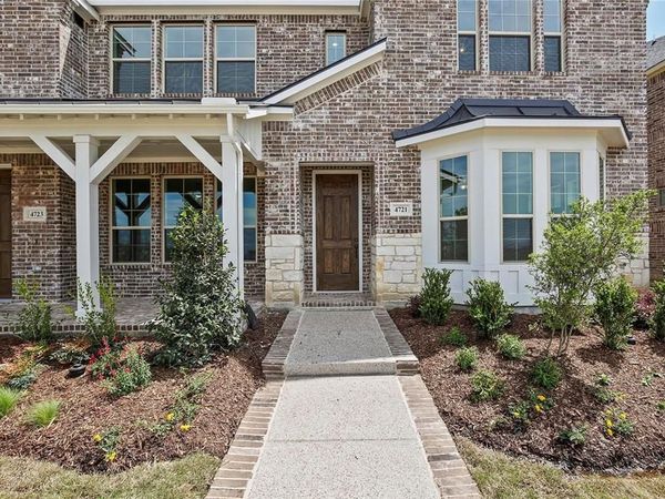 4721 Smokey Quartz Lane, Arlington, TX 76005
