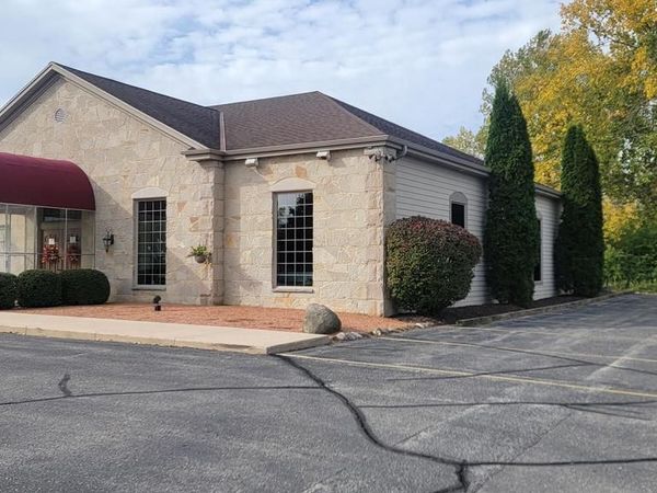 151 Progress DRIVE, Saukville, WI 53080