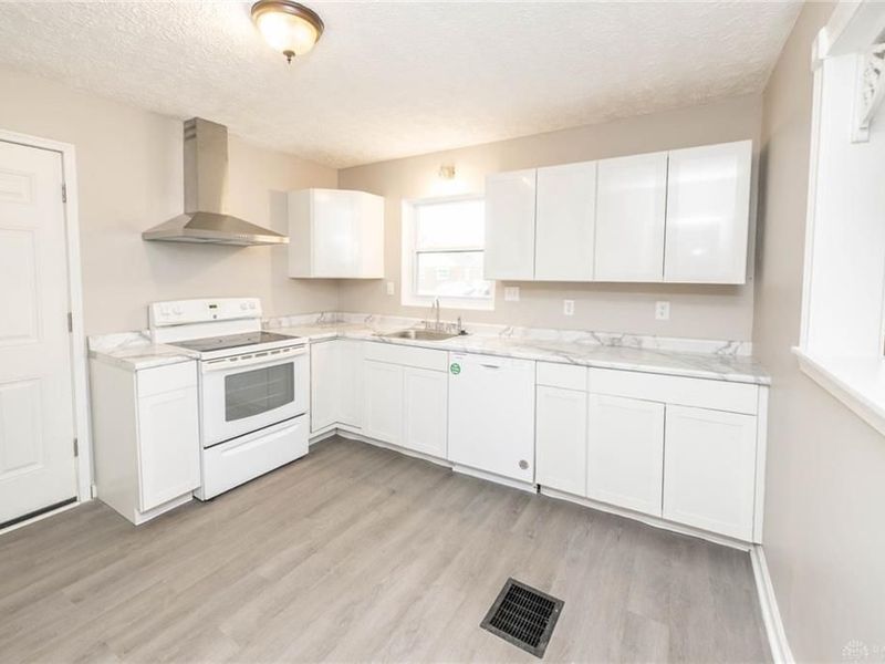 340 Holmes Drive, Fairborn, OH 45324 Photo 8