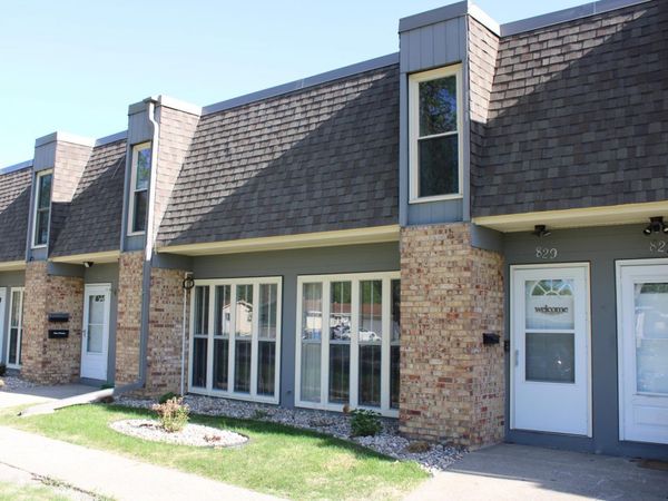 829 23rd Avenue S, Moorhead, MN 56560