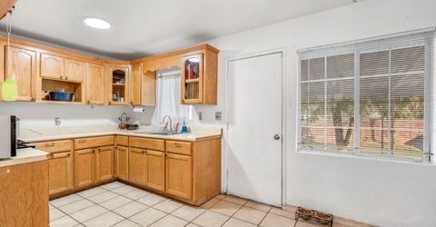 1562 N Fay Ave, Fresno, CA 93728 Photo