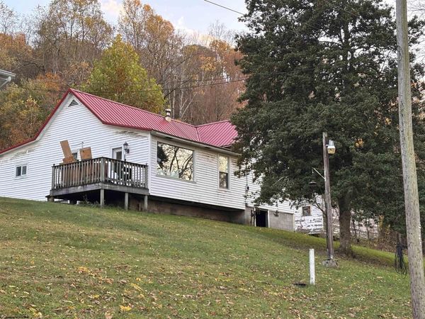 27 N Wilson Street, Junior, WV 26275
