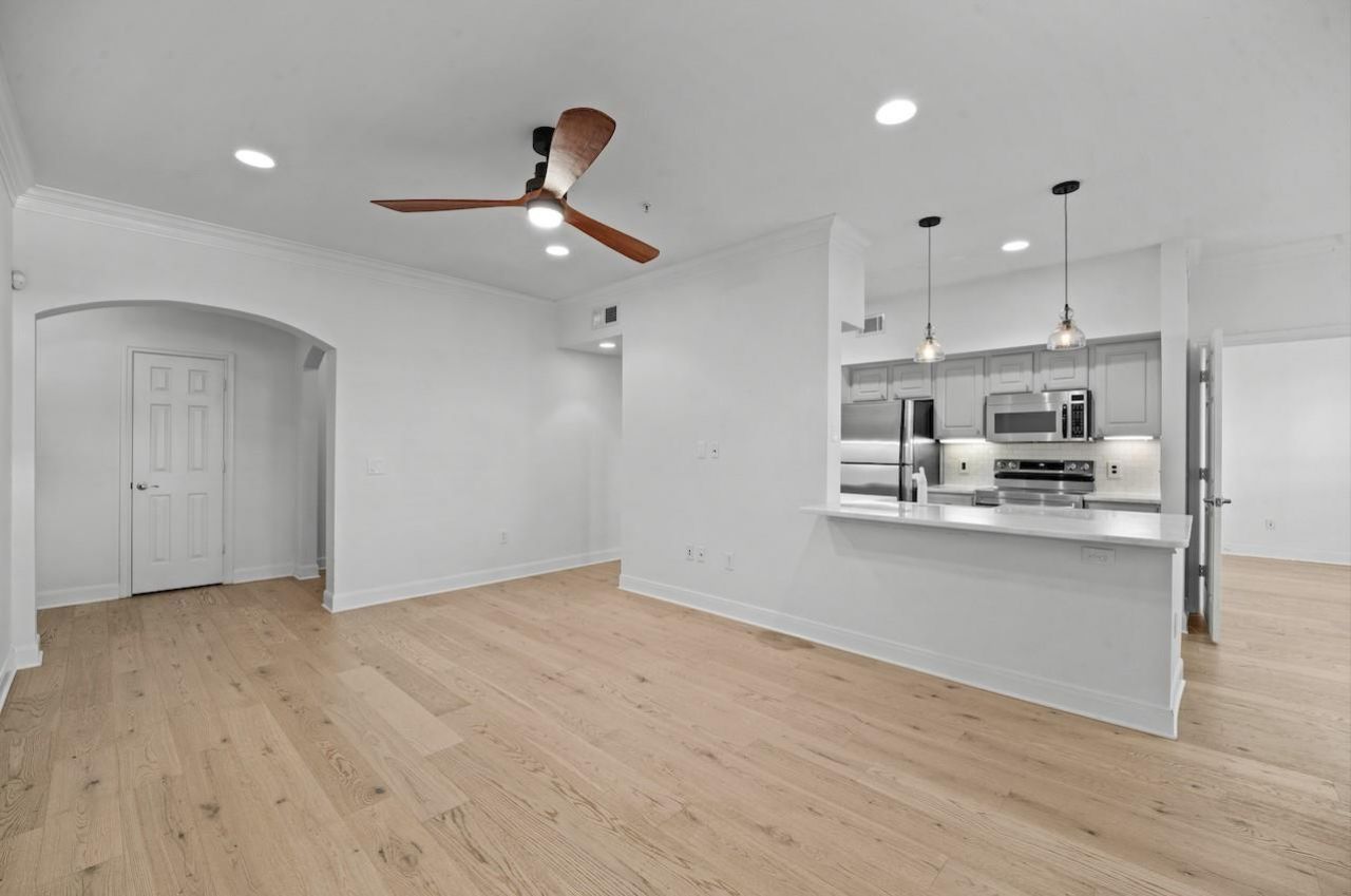 7701 Rialto Blvd, Unit 1412, Austin, TX 78735 Main Photo