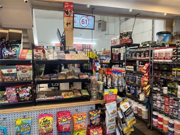 2031 Malaview Ave, Unit 101, Sidney, BC V8L 5X6