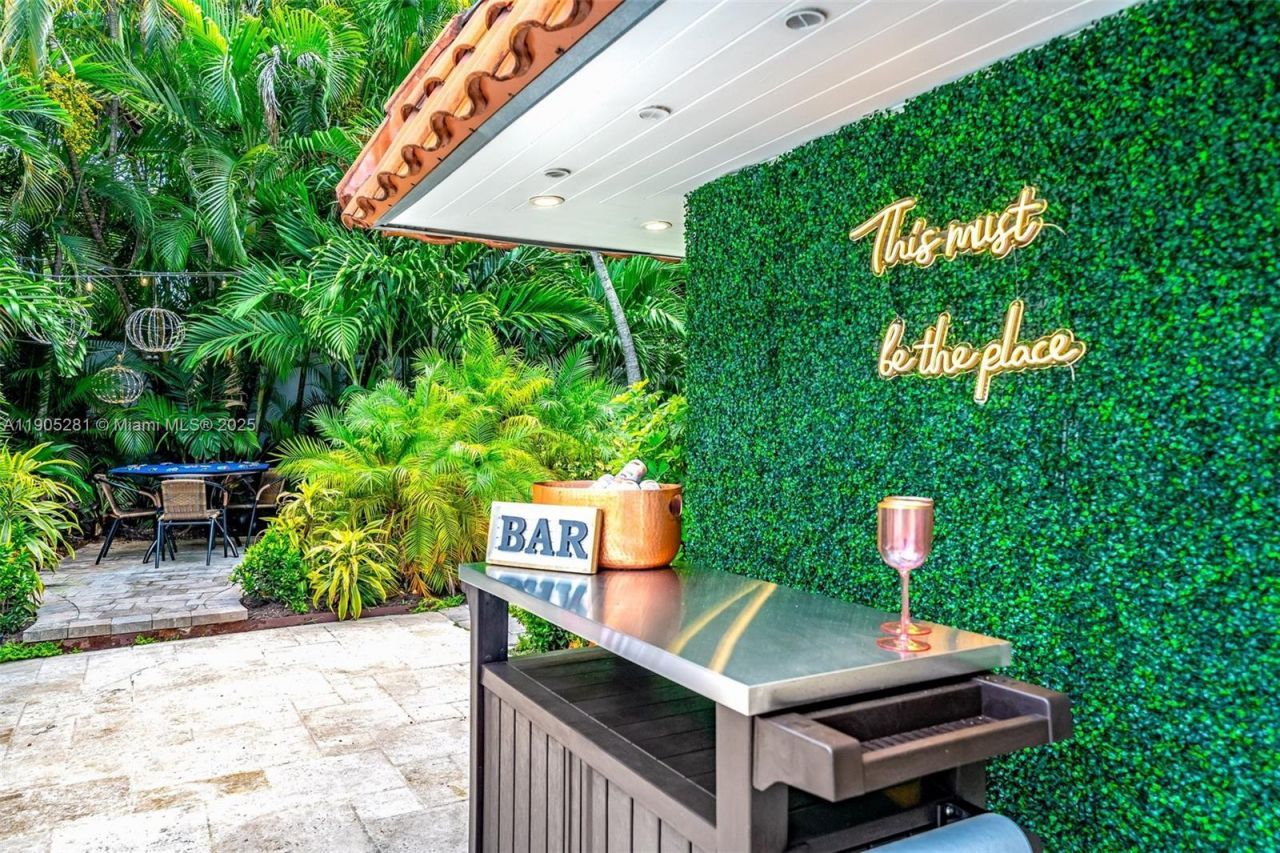 11 Sylvan Ln, Fort Lauderdale, FL 33316 Photo