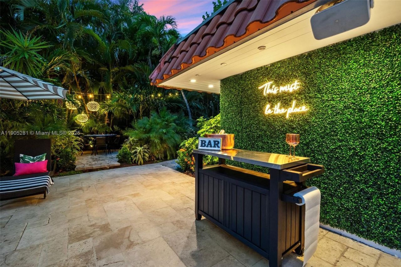 11 Sylvan Ln, Fort Lauderdale, FL 33316 Photo