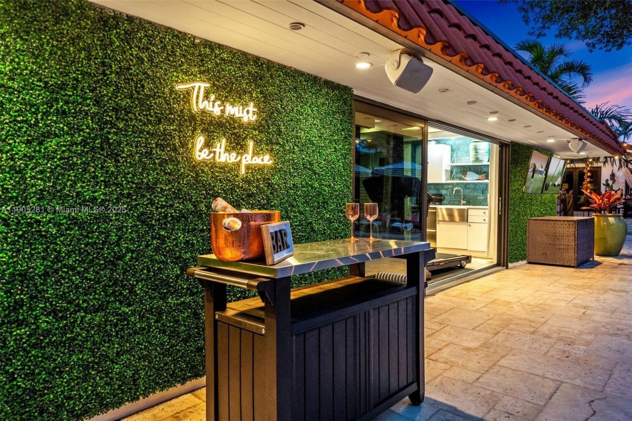 11 Sylvan Ln, Fort Lauderdale, FL 33316 Photo