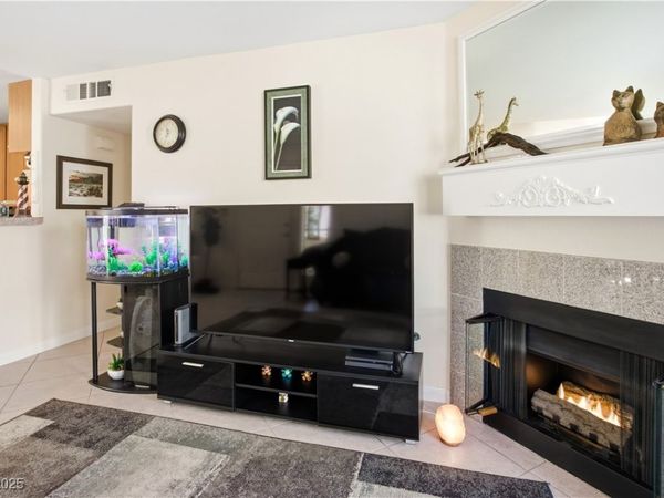 5206 Mandalay Springs Drive, Unit 204, Las Vegas, NV 89120