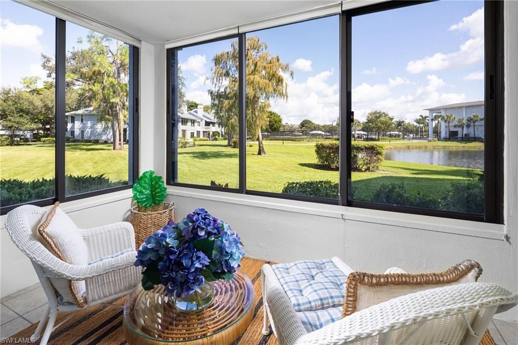 301 Courtside Dr, Naples, FL 34105 Main Photo