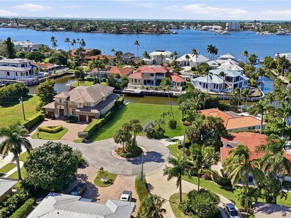 1510 Mullet LN, NAPLES, FL 34102