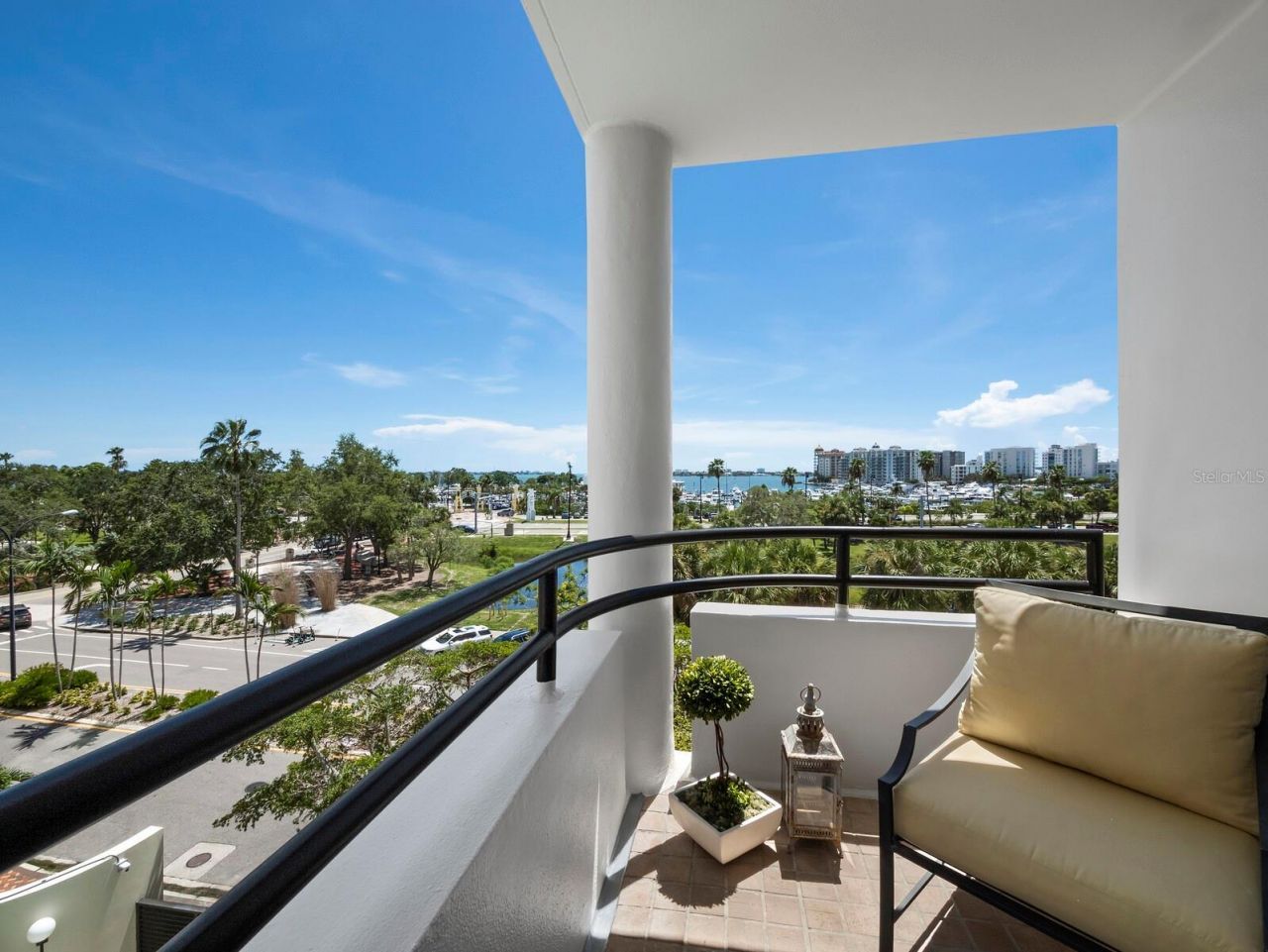 1255 N Gulfstream Avenue, Unit 408, Sarasota, FL 34236 Photo
