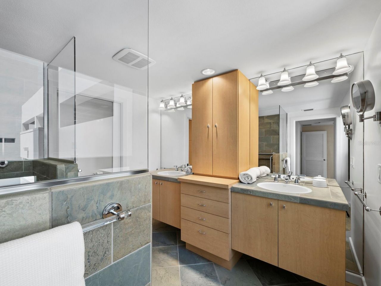 1255 N Gulfstream Avenue, Unit 408, Sarasota, FL 34236 Photo