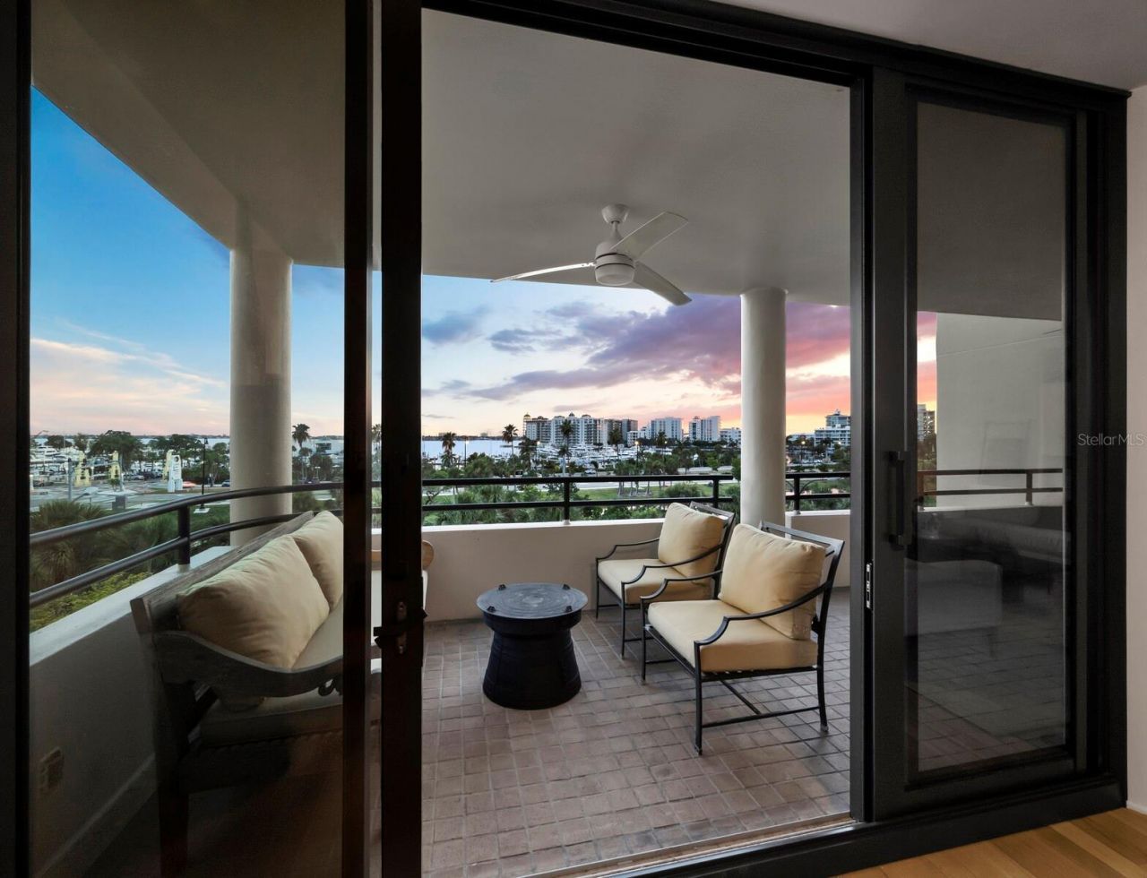 1255 N Gulfstream Avenue, Unit 408, Sarasota, FL 34236 Photo