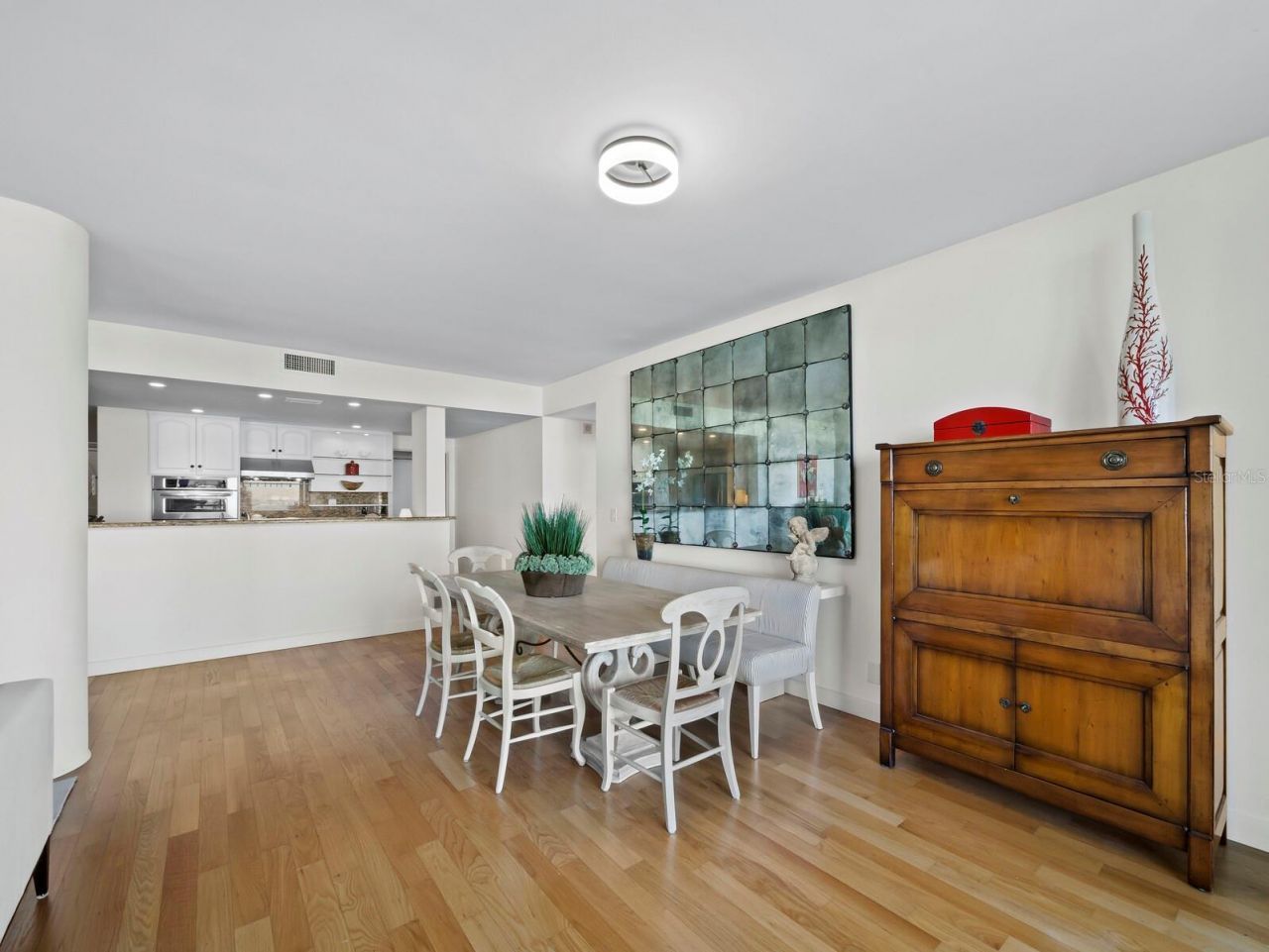 1255 N Gulfstream Avenue, Unit 408, Sarasota, FL 34236 Photo