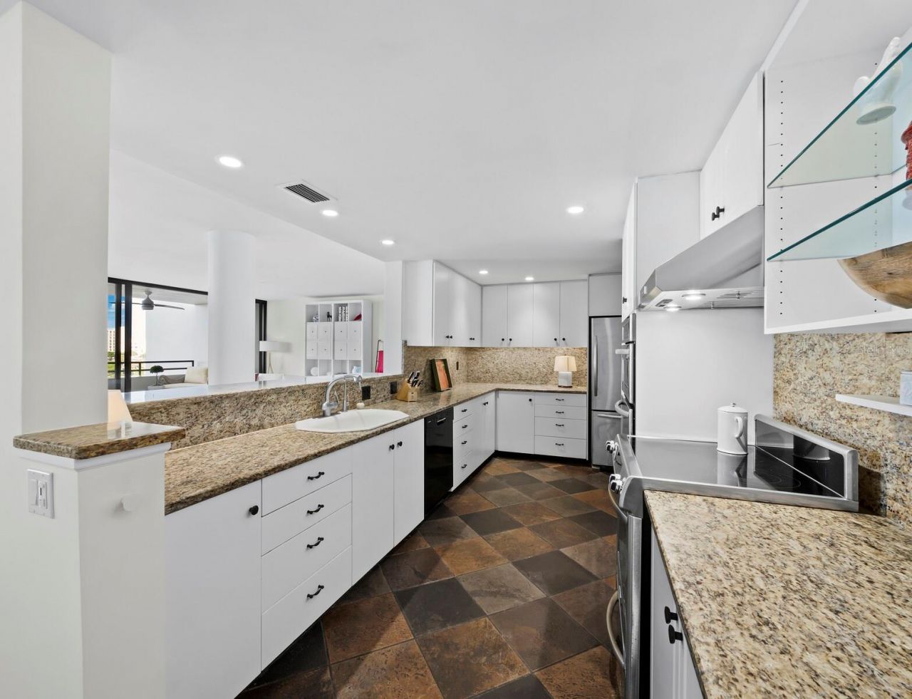 1255 N Gulfstream Avenue, Unit 408, Sarasota, FL 34236 Photo