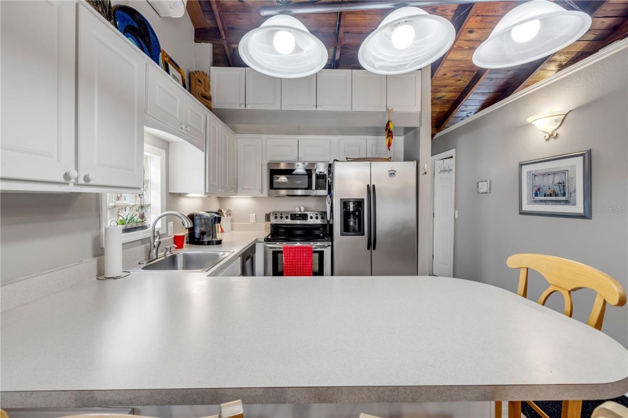 106 Live Oak Street, New Smyrna Beach, FL 32168 Photo