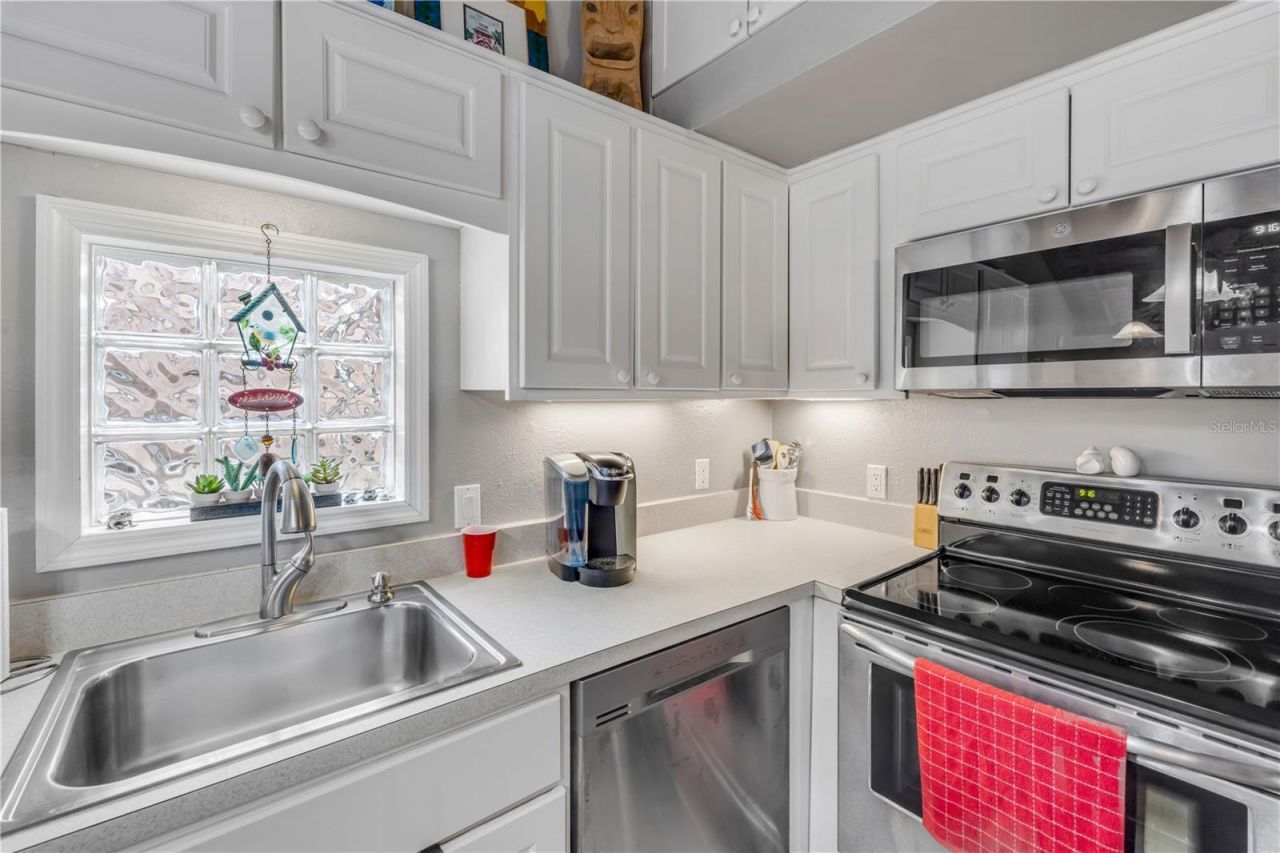 106 Live Oak Street, New Smyrna Beach, FL 32168 Photo