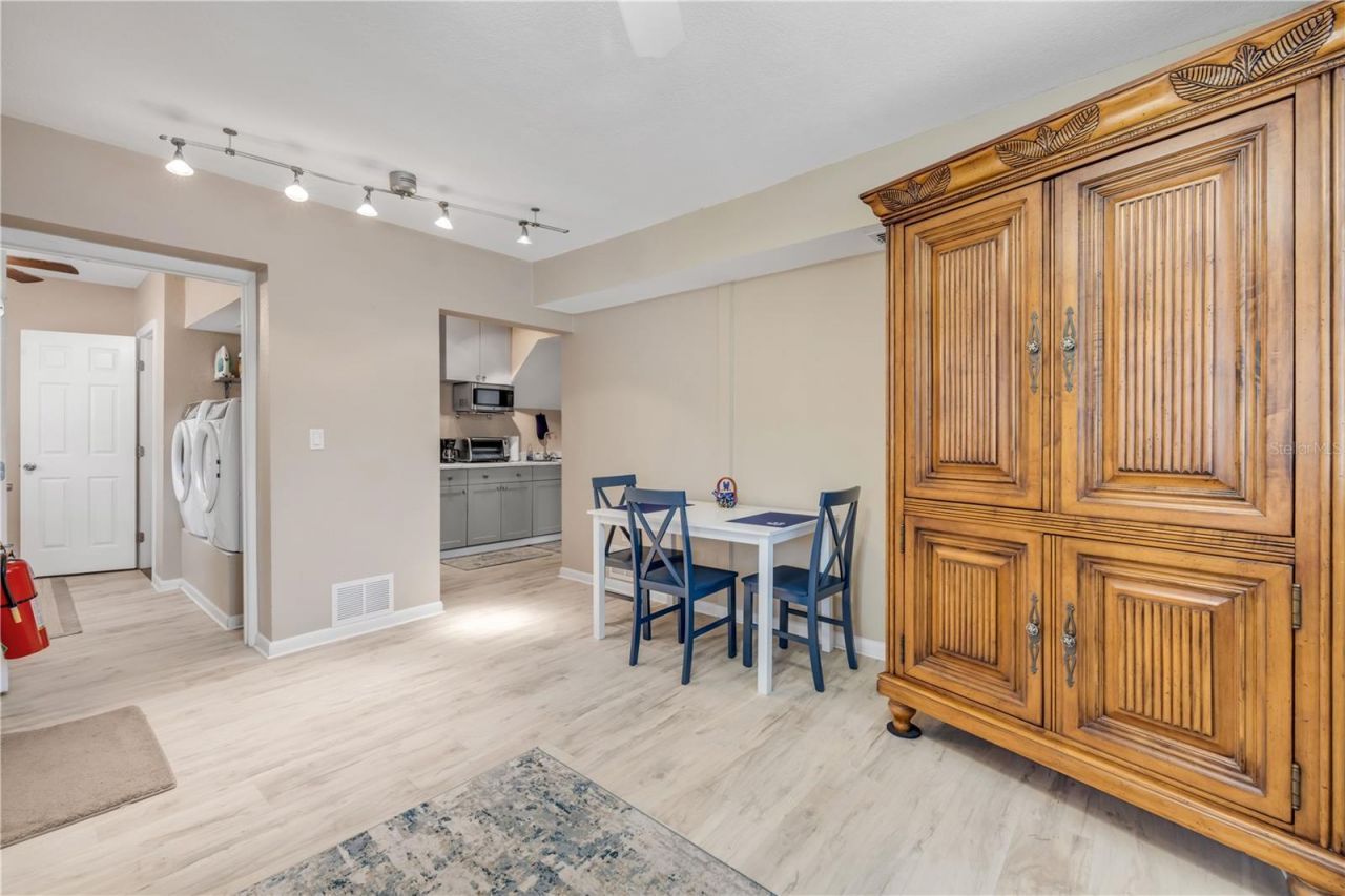 106 Live Oak Street, New Smyrna Beach, FL 32168 Photo