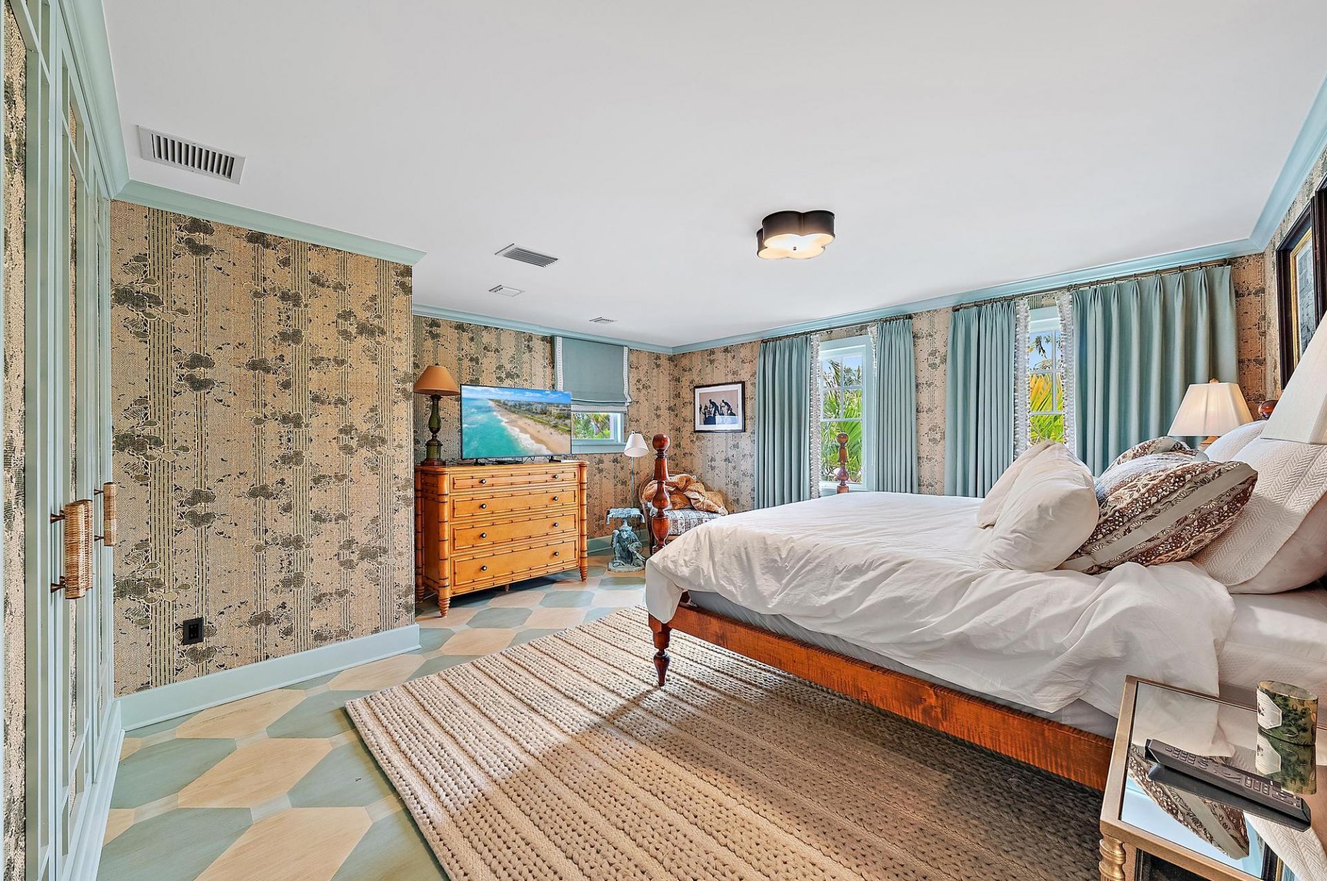 333 Pilgrim Road, West Palm Beach, FL 33405 Photo