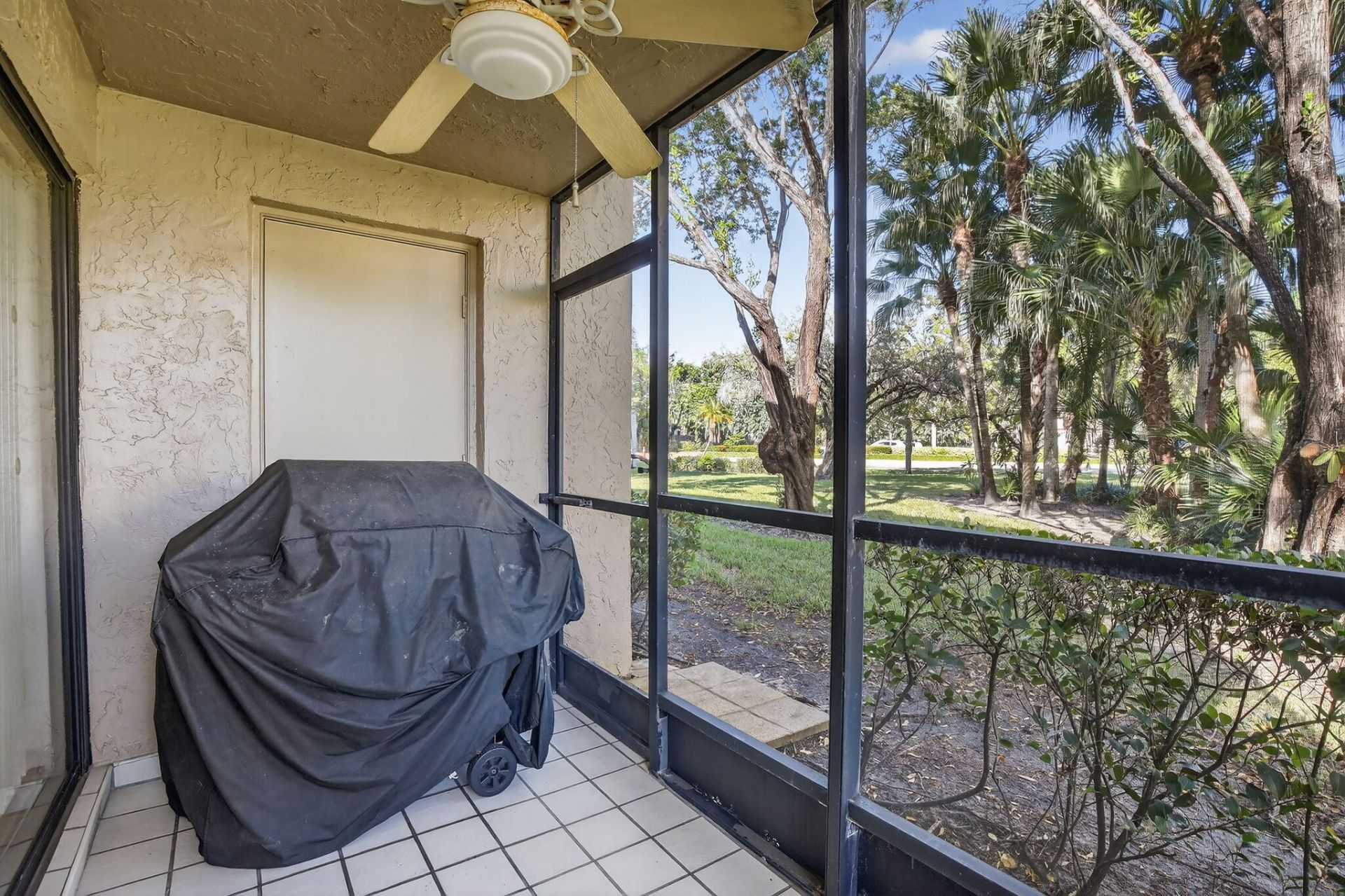 380 Racquet Club Road, Unit 106, Weston, FL 33326 Photo