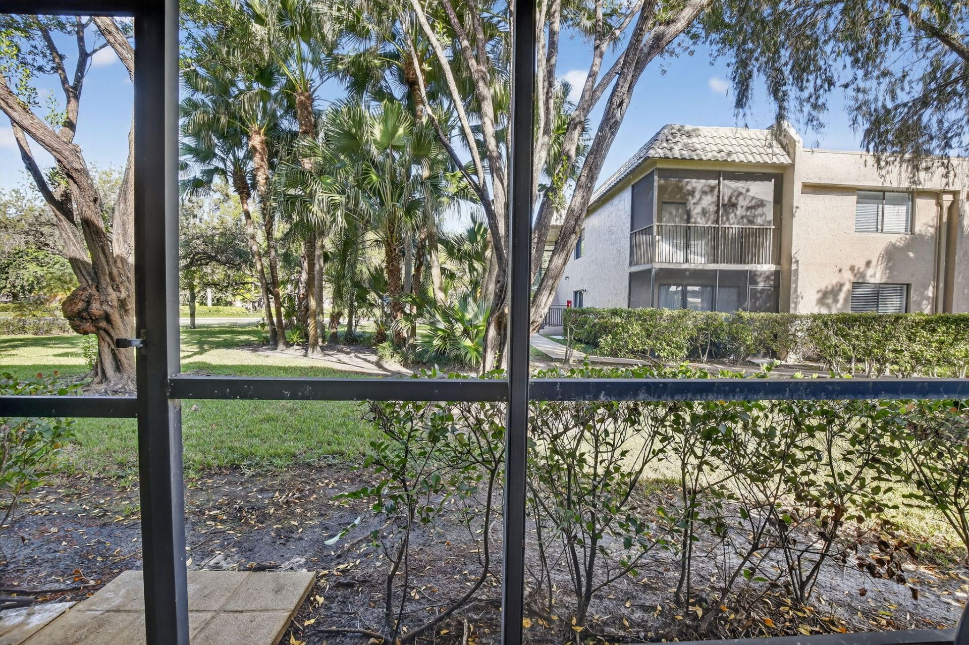 380 Racquet Club Road, Unit 106, Weston, FL 33326 Photo