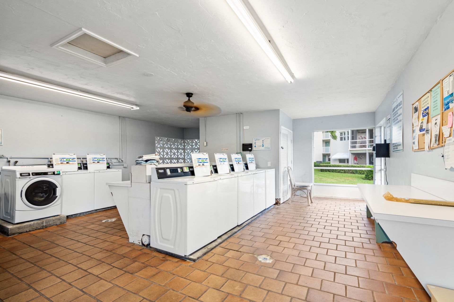 320 Horizons W, Unit 103, Boynton Beach, FL 33435 Photo