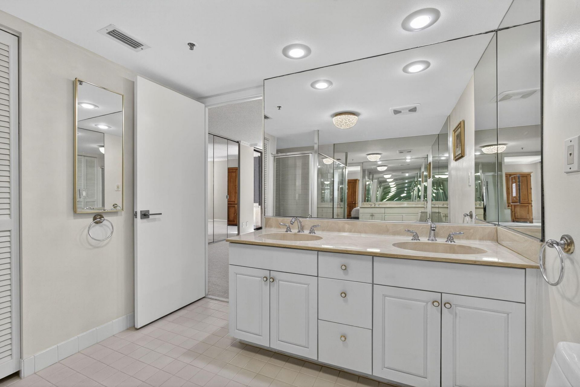 5280 N Ocean Drive, Unit 15 E, Singer Island, FL 33404 Photo