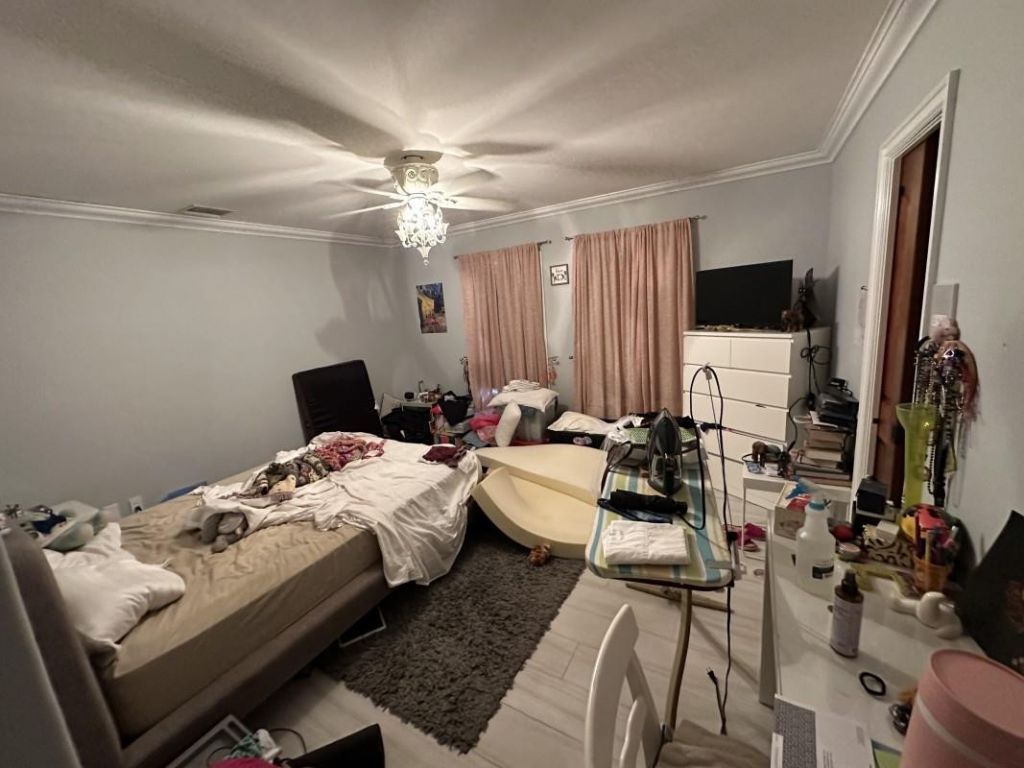 418 Alamanda Drive, Hallandale Beach, FL 33009 Photo