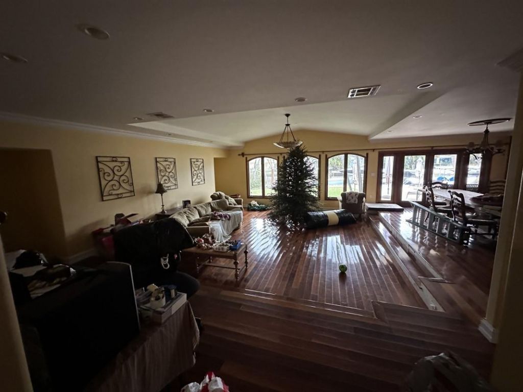 418 Alamanda Drive, Hallandale Beach, FL 33009 Photo