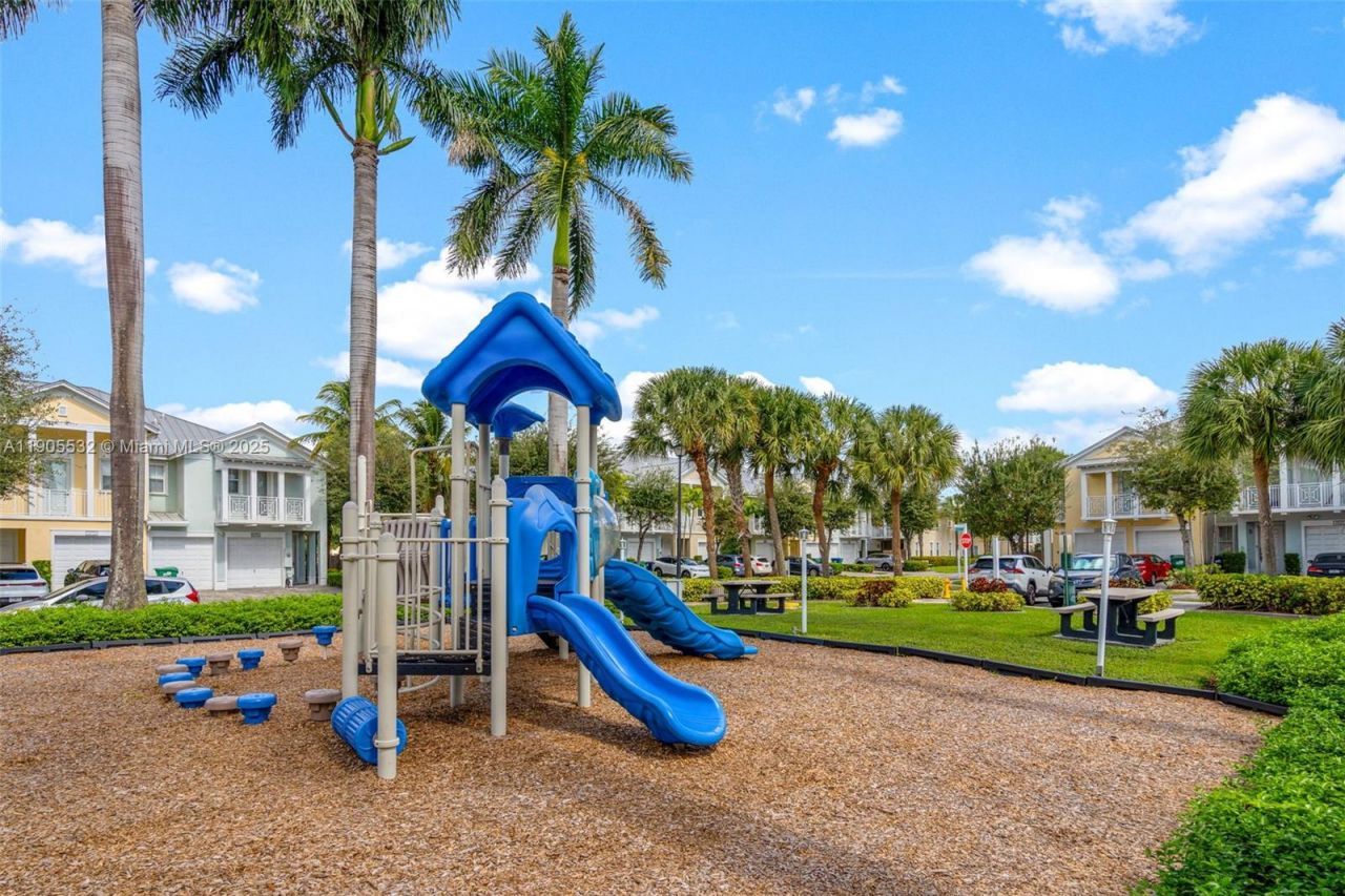 10760 NW 74th Ln, Doral, FL 33178 Photo