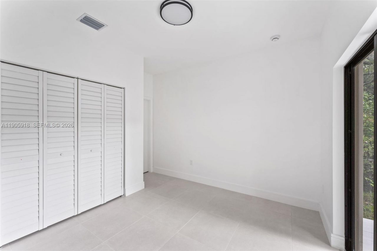 5318 NW 7 Ct, Miami, FL 33127 Photo