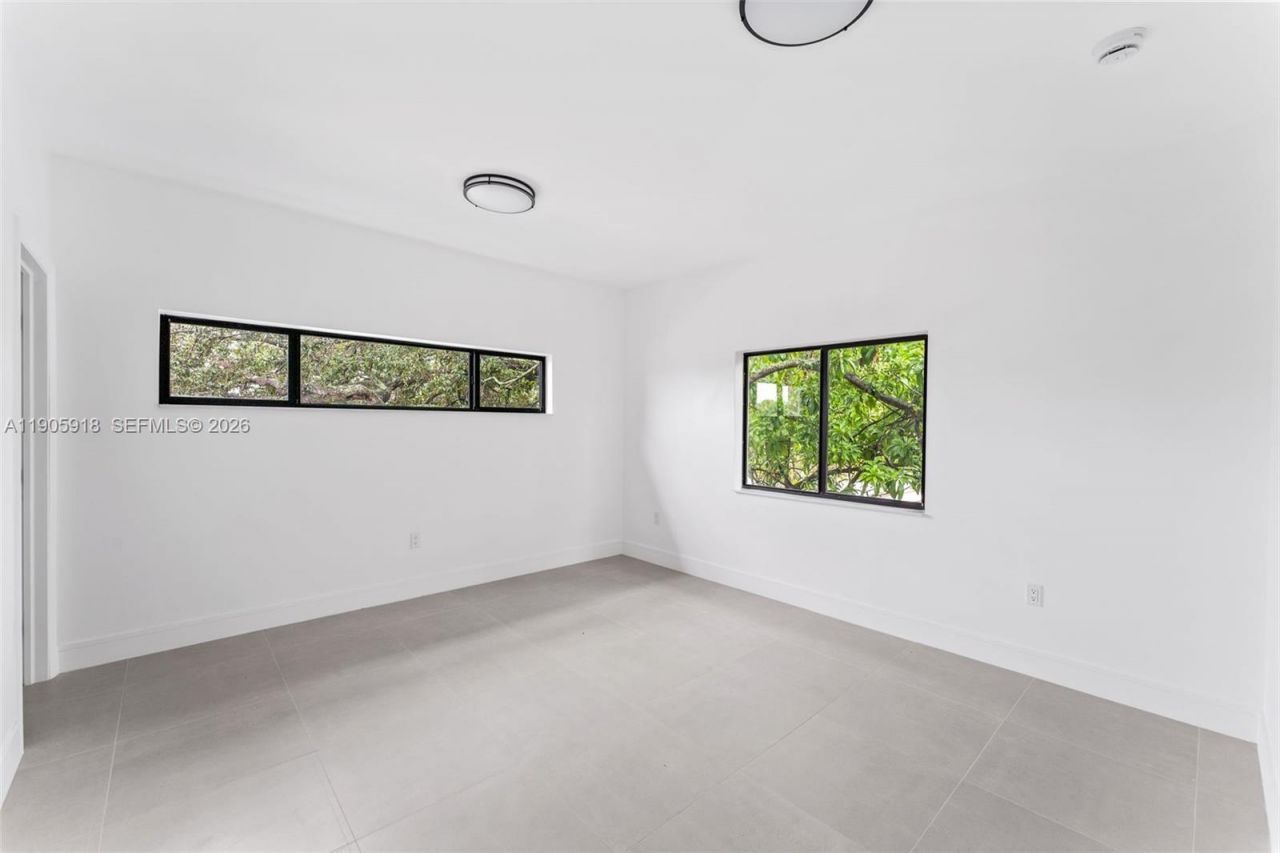 5318 NW 7 Ct, Miami, FL 33127 Photo