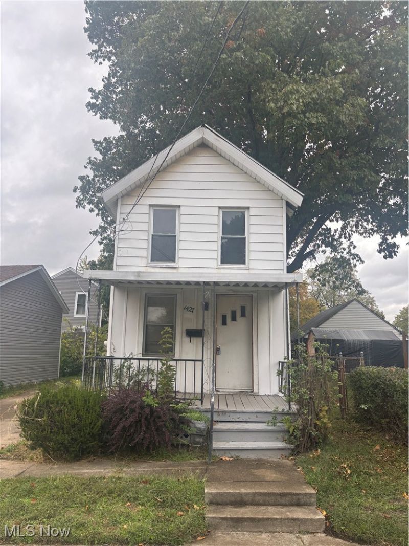 1427 4th Street Ne, Canton, OH 44704 Main Photo