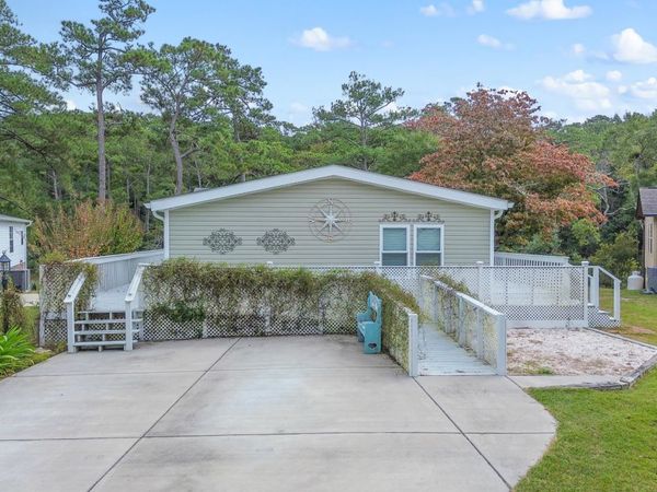 1638 Woodview Circle SW, Ocean Isle Beach, NC 28469