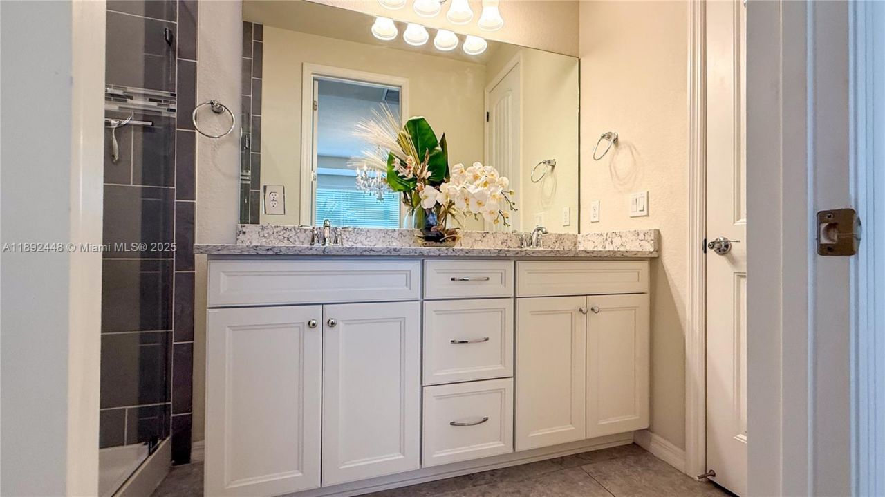 5110 Eucalyptus Dr, Unit 3, Hollywood, FL 33021 Photo