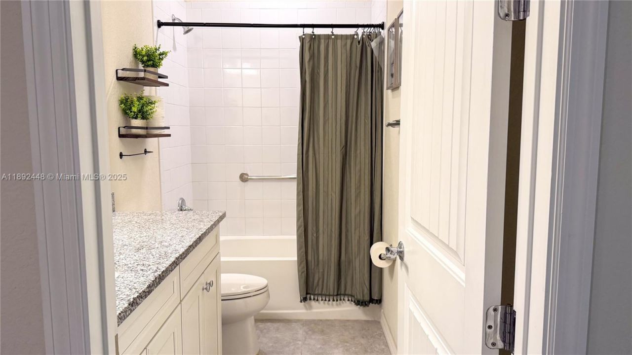 5110 Eucalyptus Dr, Unit 3, Hollywood, FL 33021 Photo