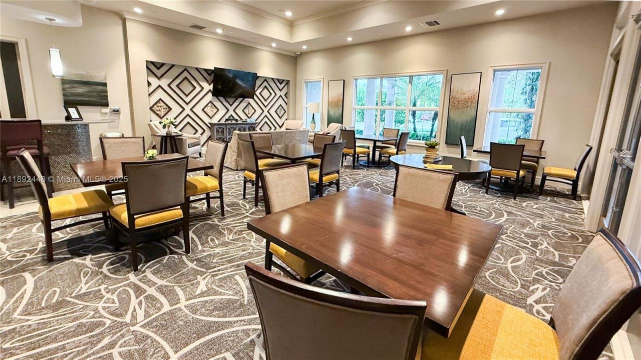 5110 Eucalyptus Dr, Unit 3, Hollywood, FL 33021 Photo