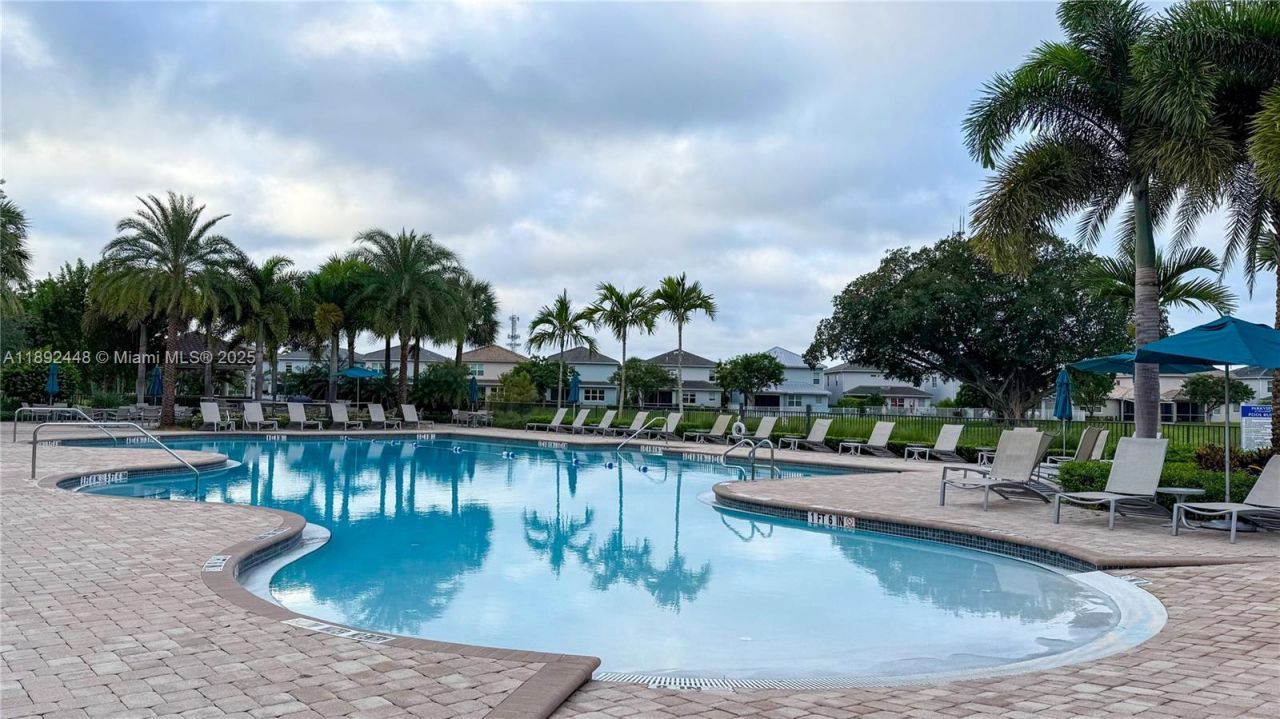 5110 Eucalyptus Dr, Unit 3, Hollywood, FL 33021 Photo