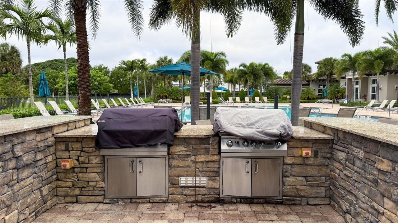 5110 Eucalyptus Dr, Unit 3, Hollywood, FL 33021 Photo