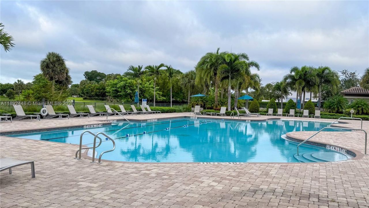 5110 Eucalyptus Dr, Unit 3, Hollywood, FL 33021 Photo