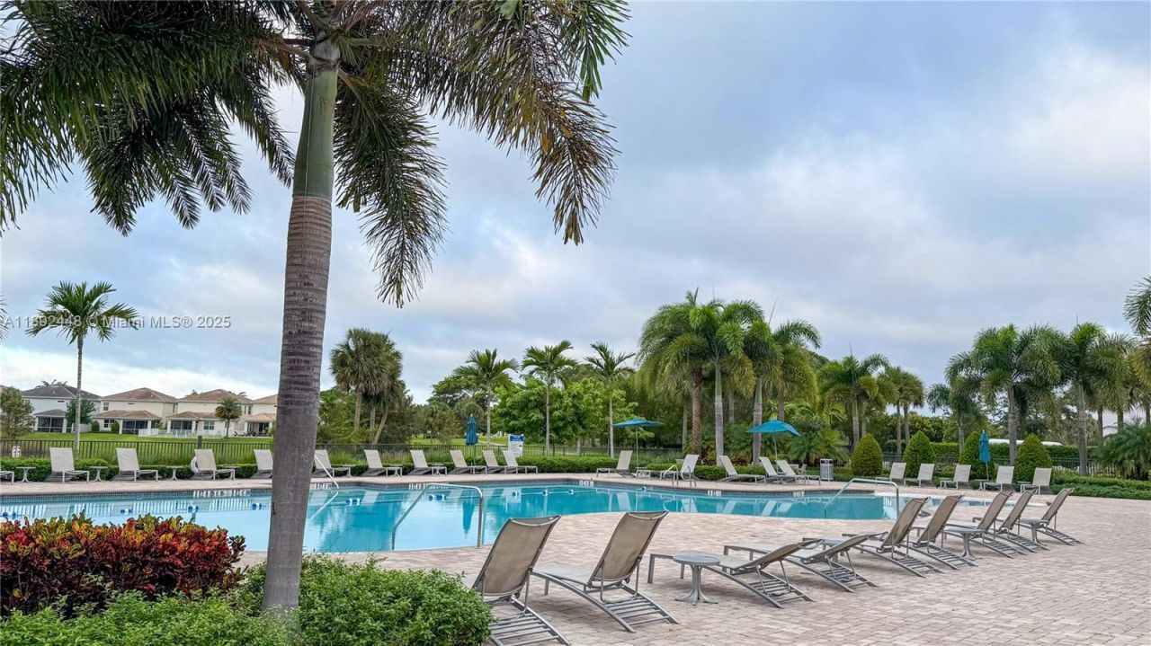 5110 Eucalyptus Dr, Unit 3, Hollywood, FL 33021 Photo