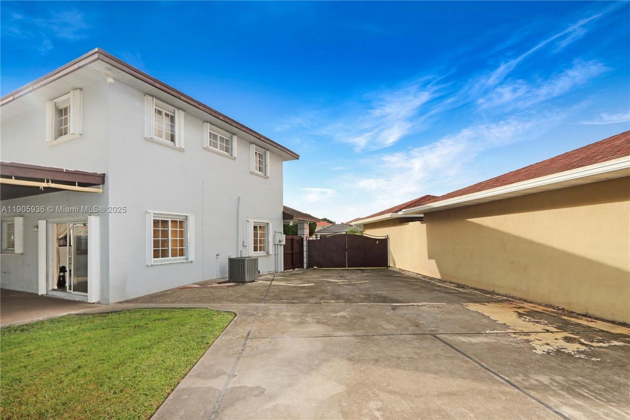 14723 SW 142nd St, Miami, FL 33196 Photo