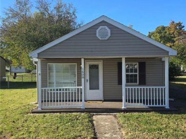 1608 Union Avenue, Granite City, IL 62040