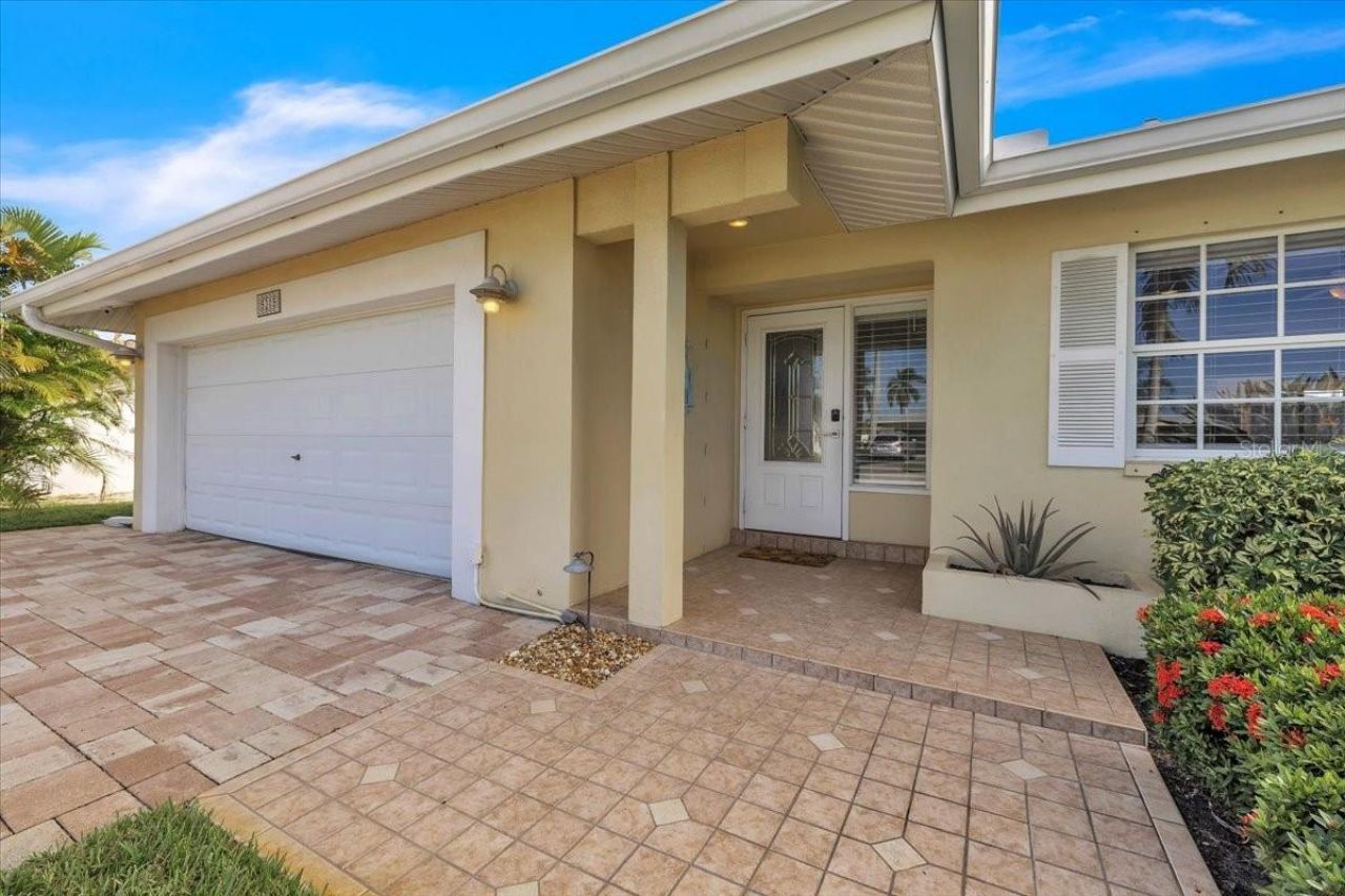 5305 Malaluka Court, Cape Coral, FL 33904 Photo