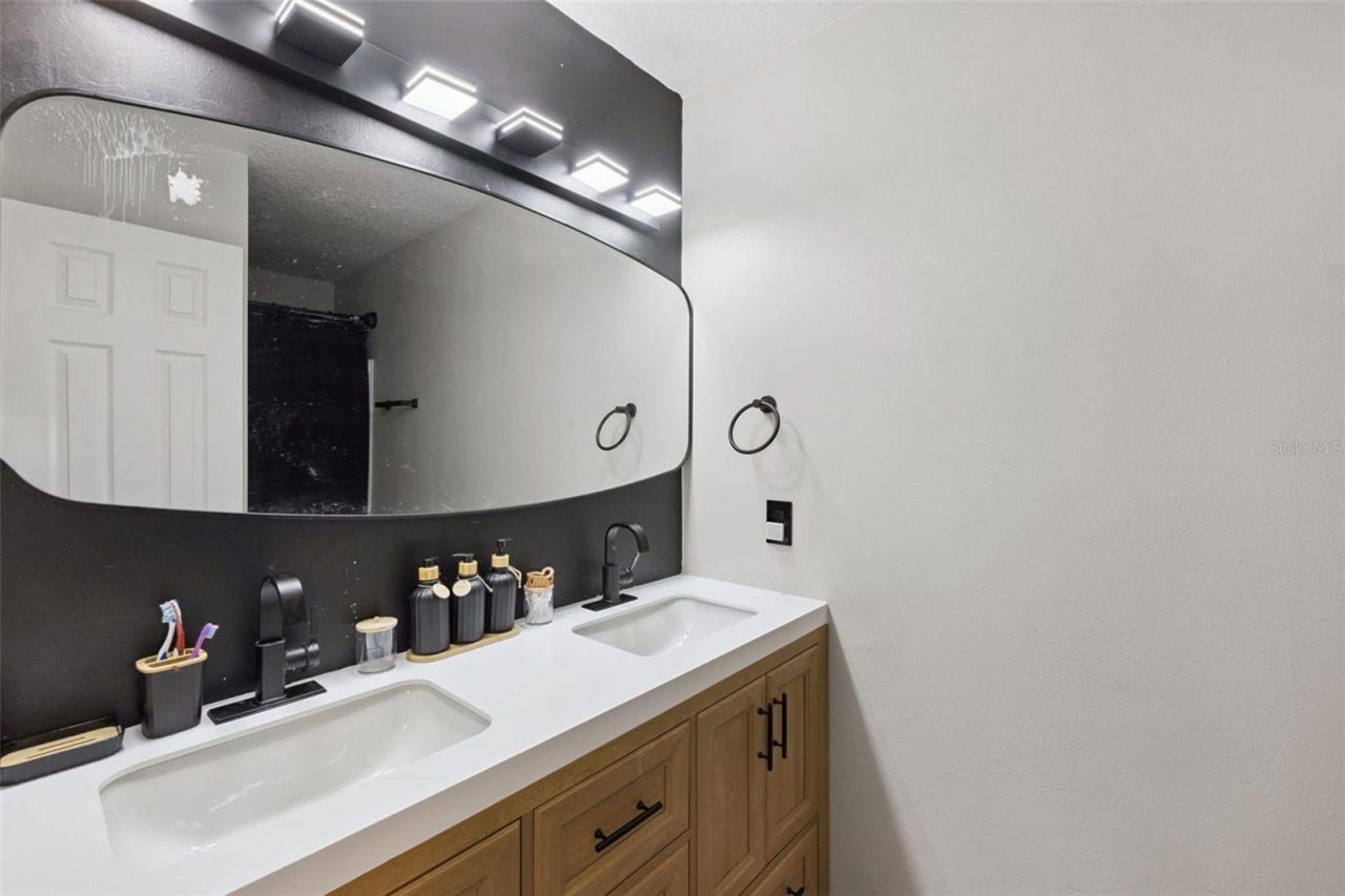 3305 Red Fox Drive, Deltona, FL 32725 Photo